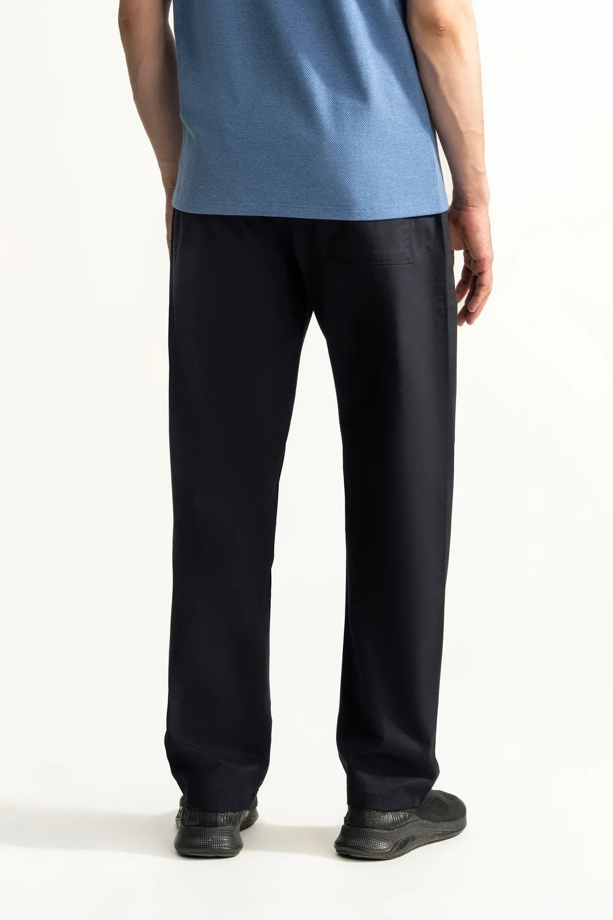 STRAIGHT FIT CASUAL TROUSER