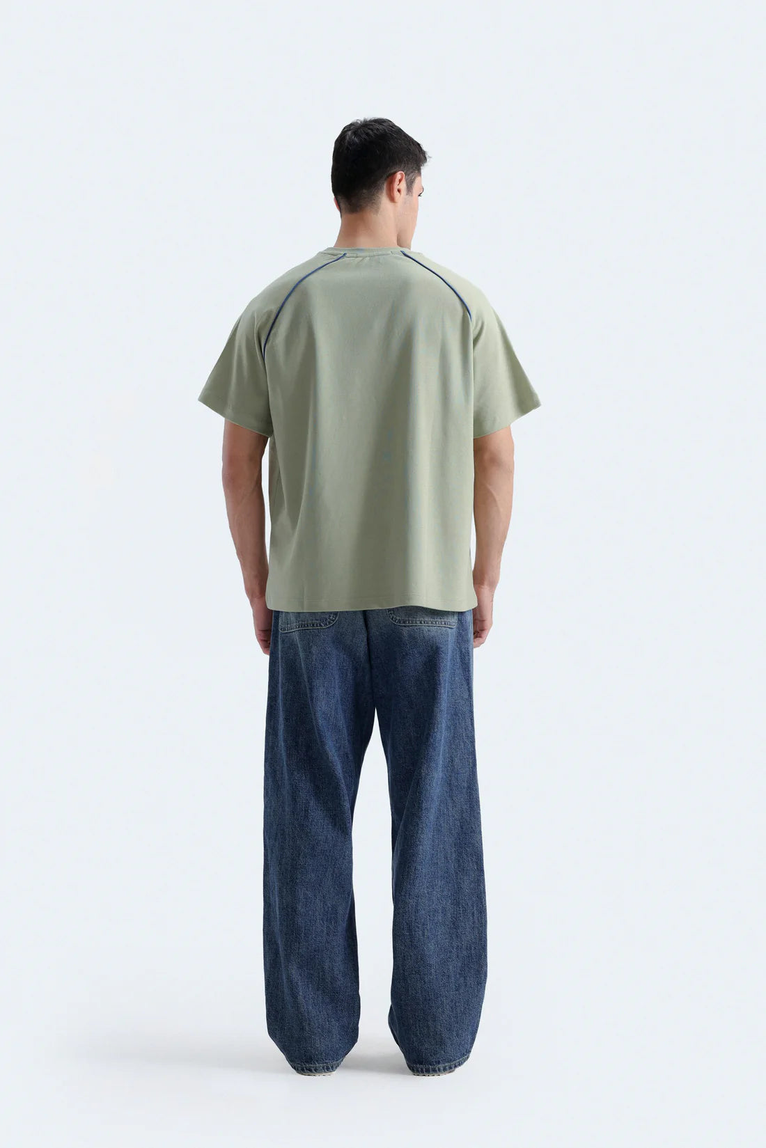 RAGLAN SLEEVES T-SHIRT WITH LABEL PATCH