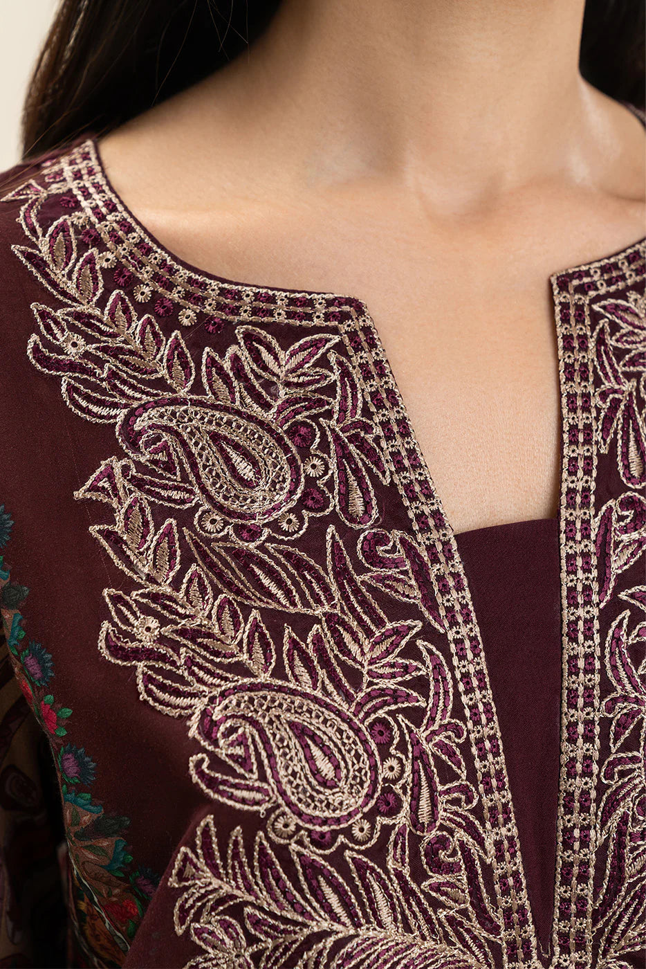 3 PIECE EMBROIDERED LAWN SUIT-