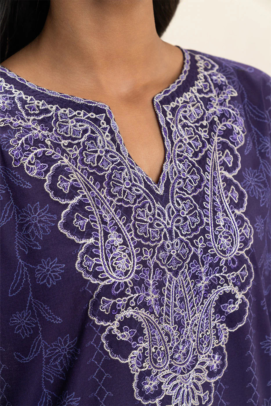 3 PIECE EMBROIDERED LAWN SUIT-