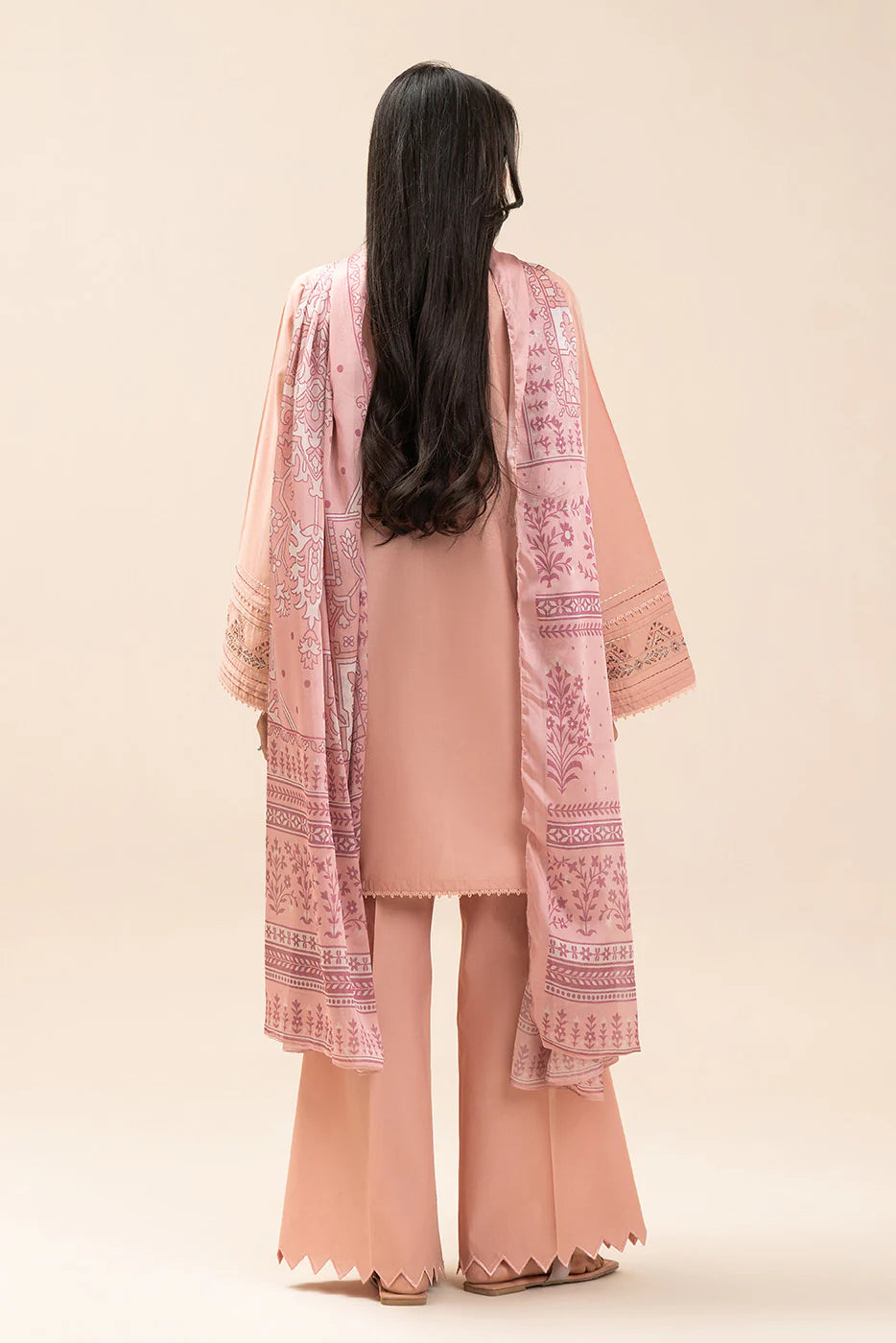 3 PIECE EMBROIDERED LAWN SUIT-