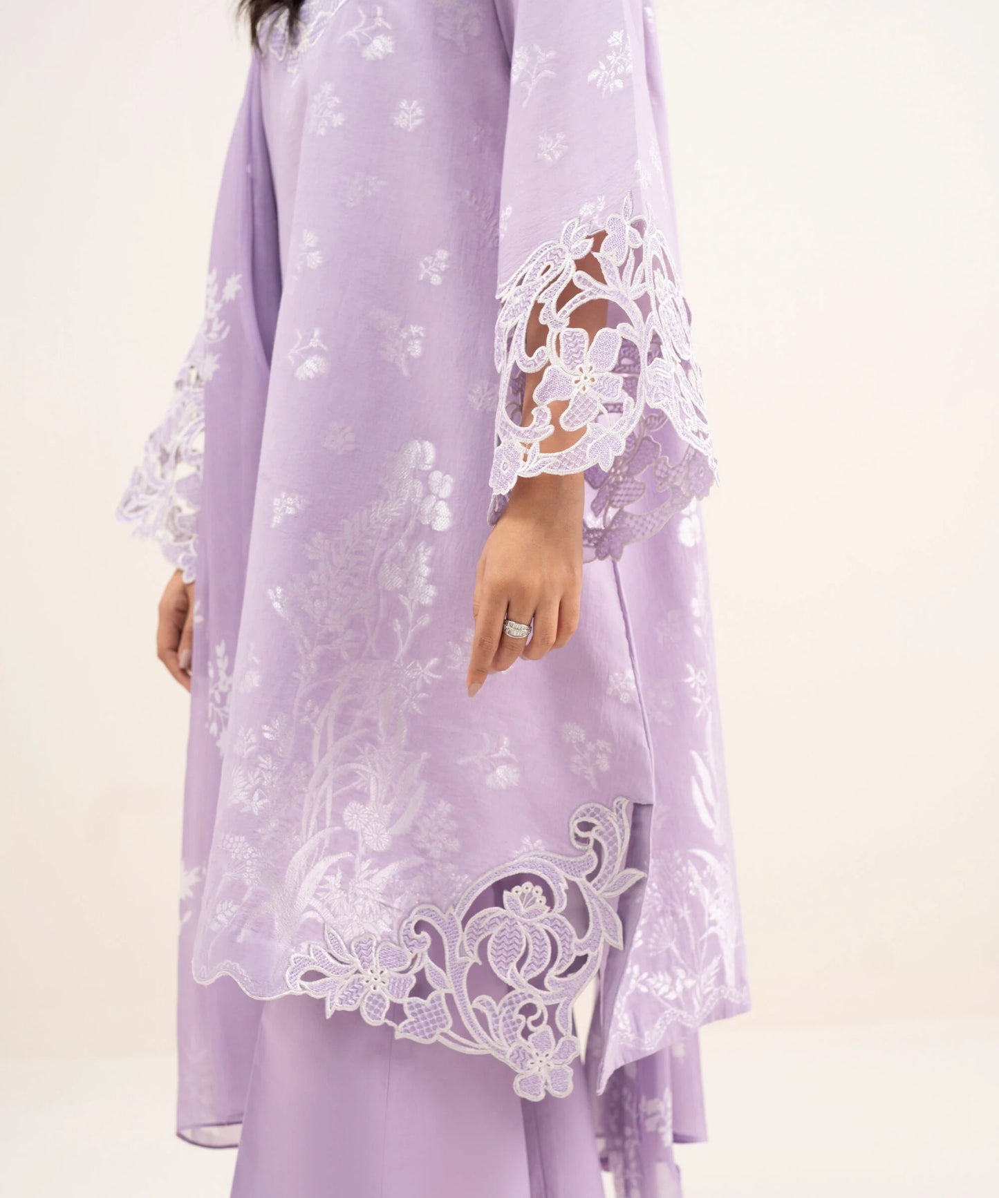 3 PIECE - EMBROIDERED JACQUARD SUIT