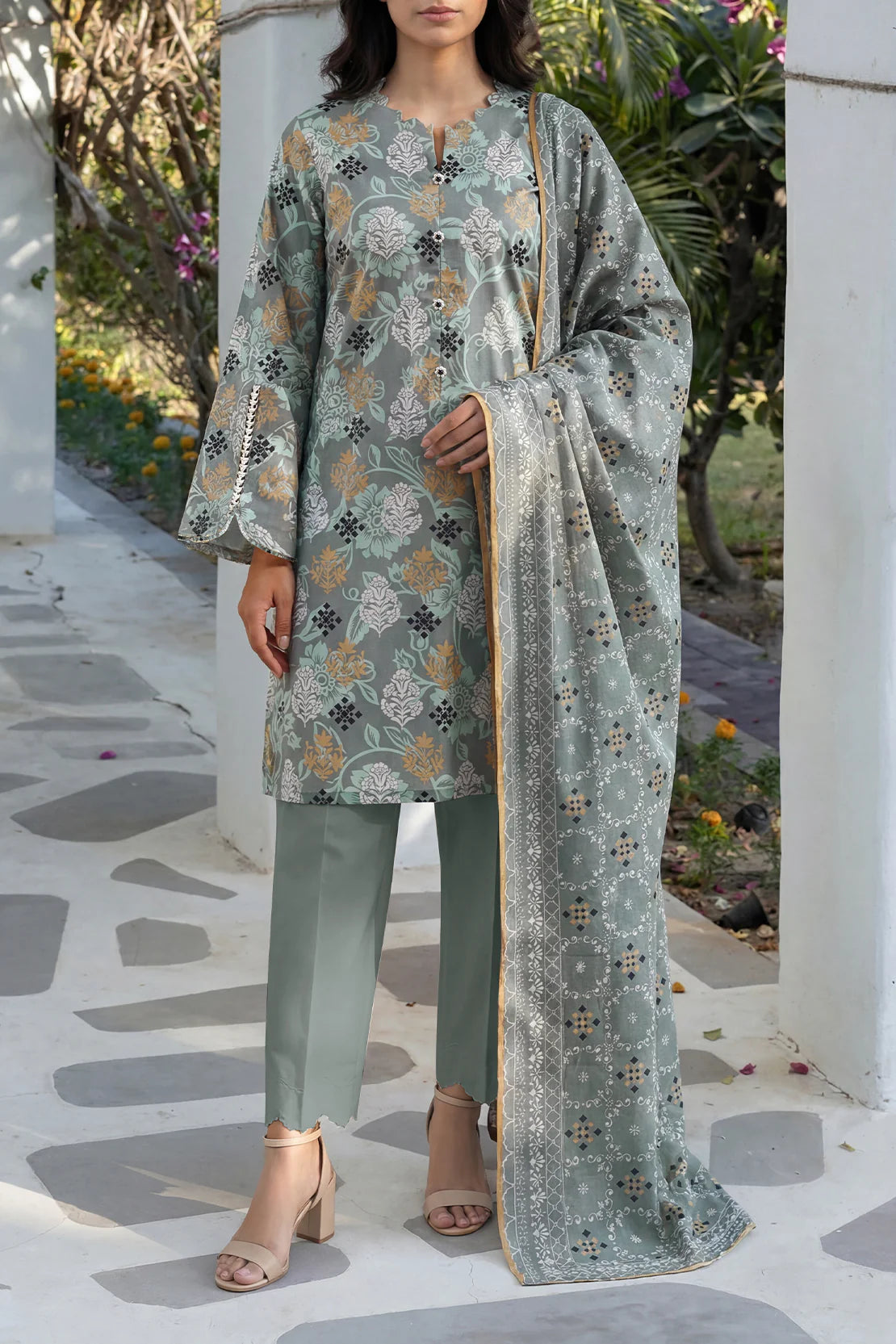 Unstiched premium printed lawn