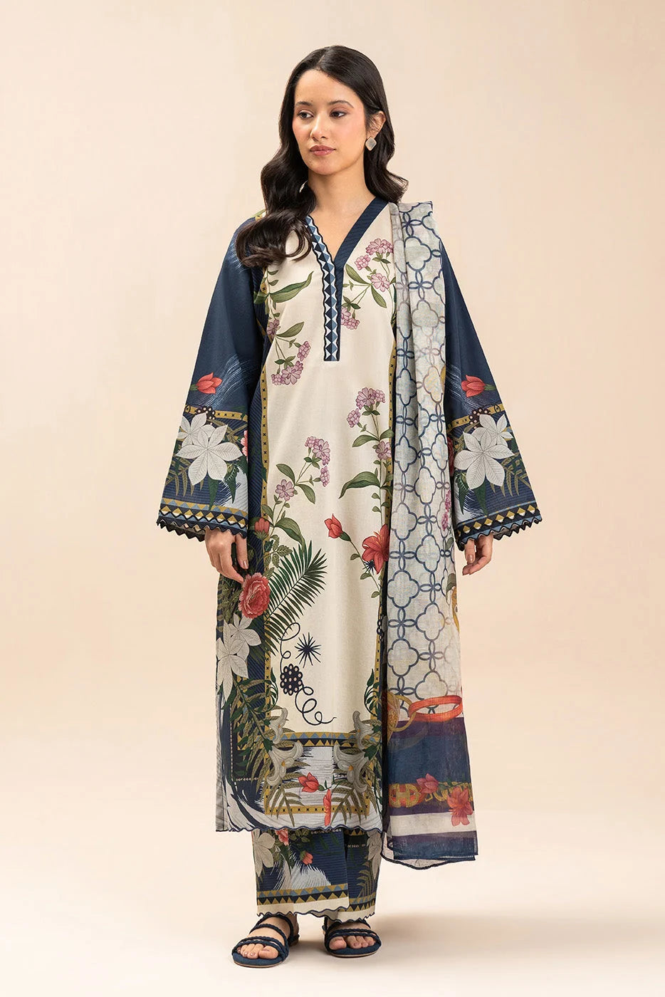 Unstiched printed lawn