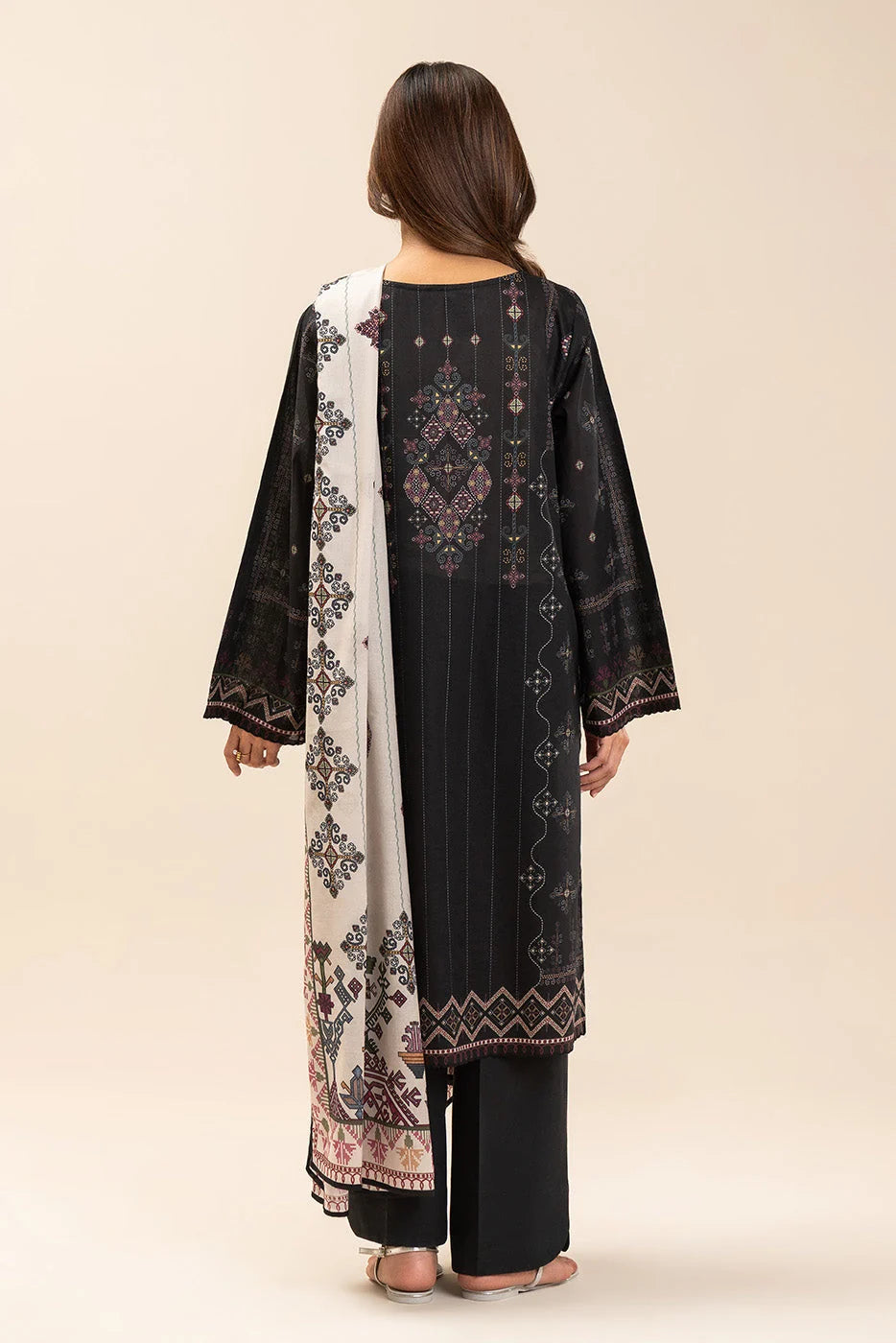 Unstiched printed lawn