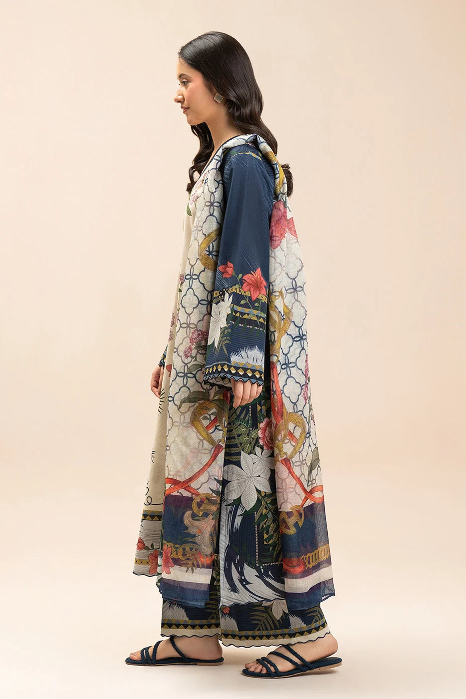 Unstiched printed lawn