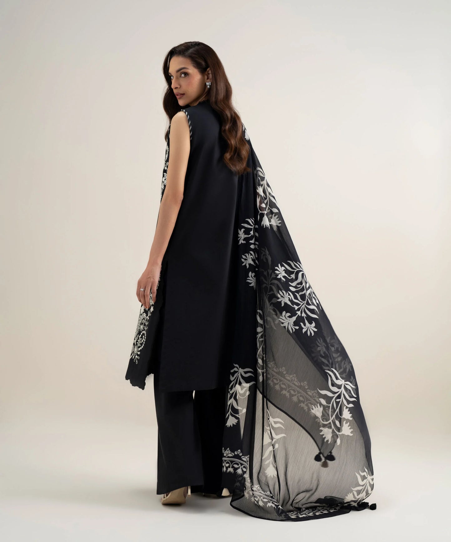 3 PIECE - EMBROIDERED LAWN SUIT