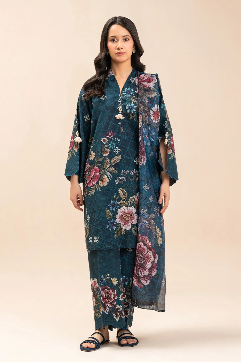 Unstiched printed lawn