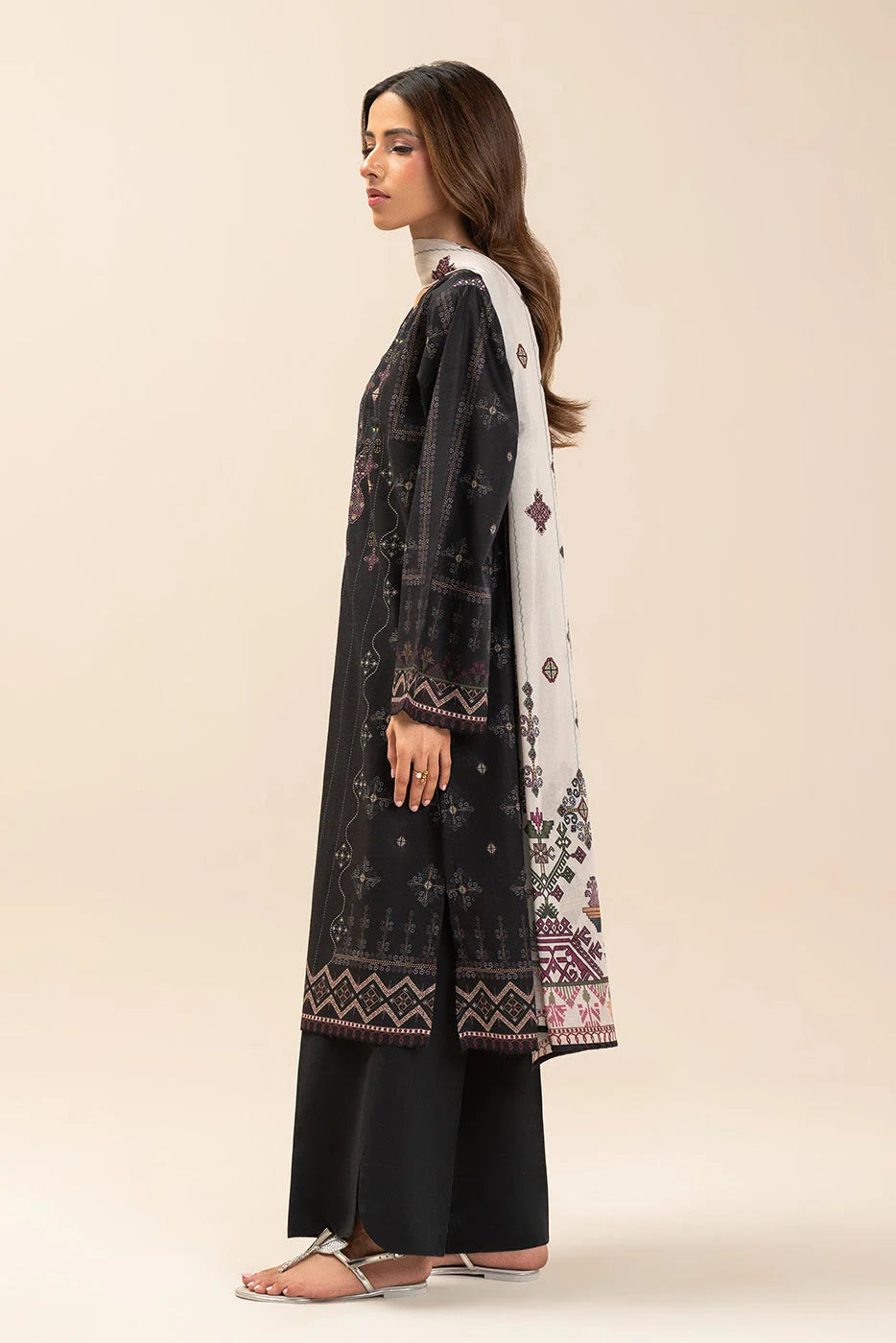 Unstiched printed lawn
