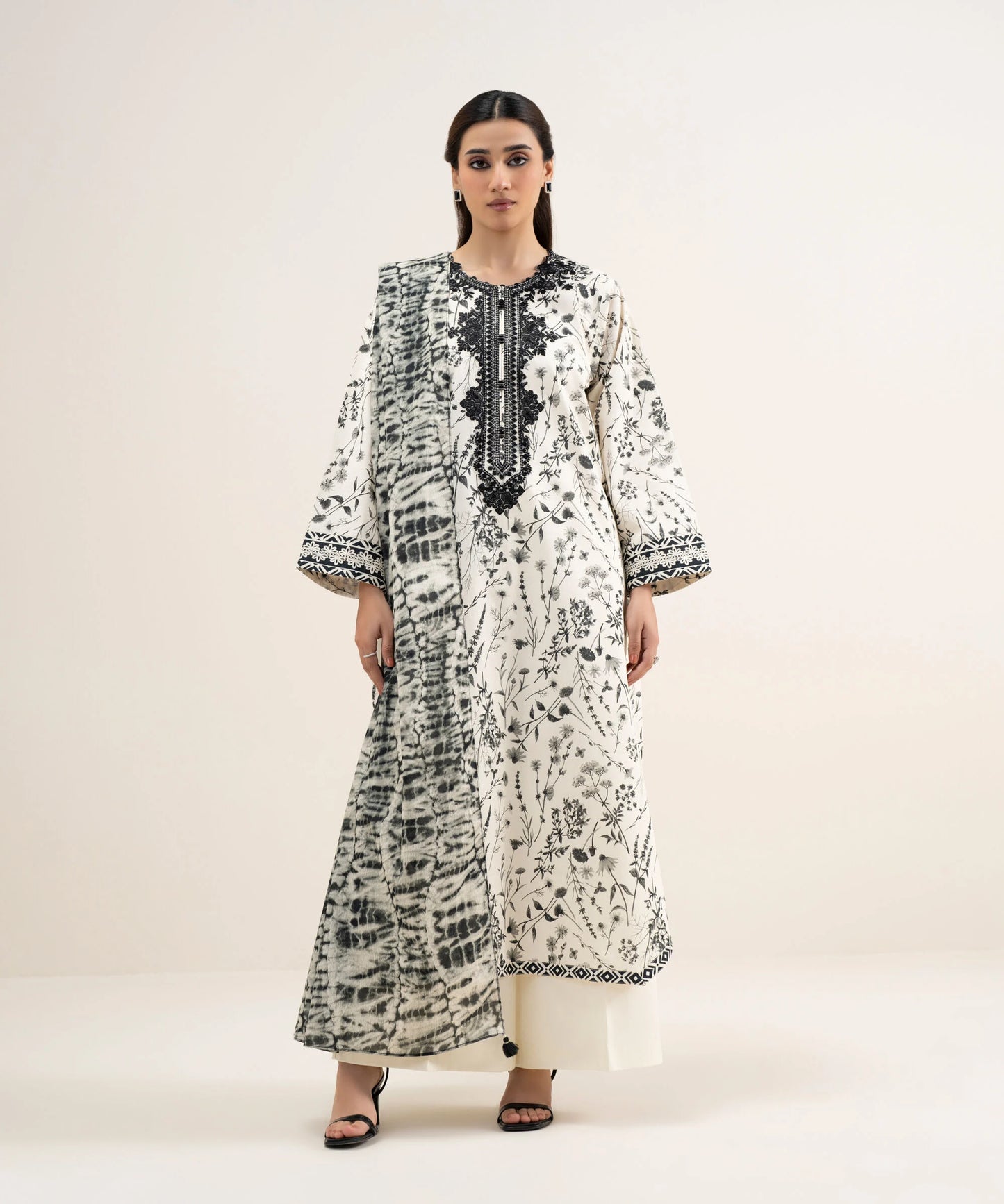 3 PIECE - EMBROIDERED LAWN SUIT
