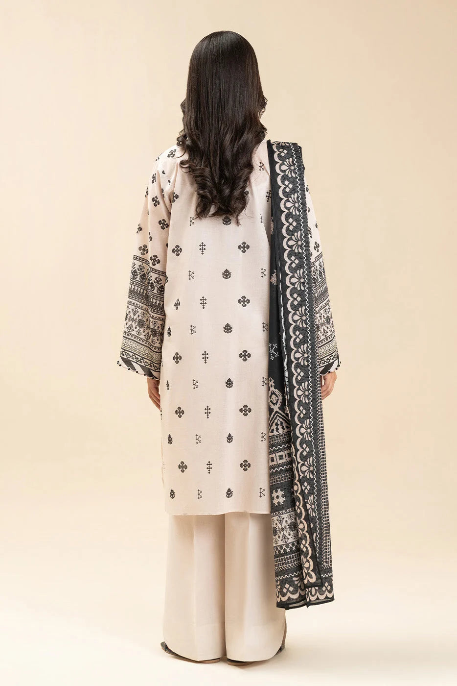 Unstiched printed lawn