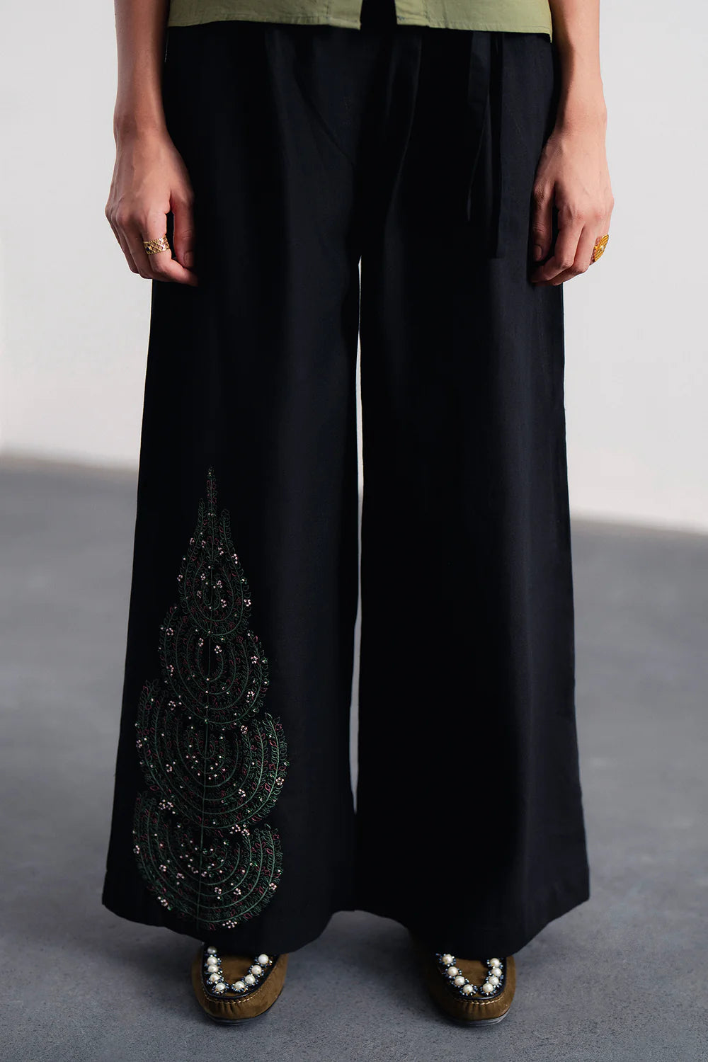 TROUSER
