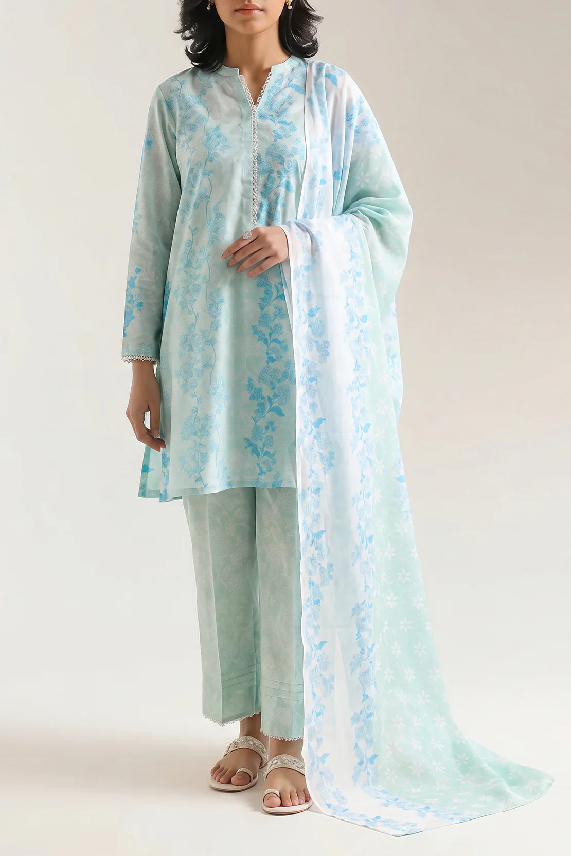 Unstiched premium printed lawn