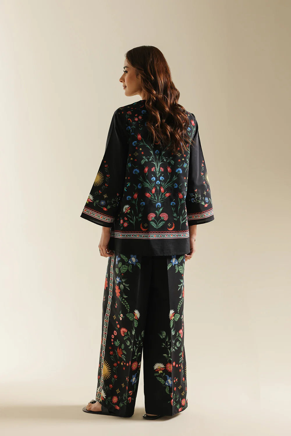 PRINTED SUIT