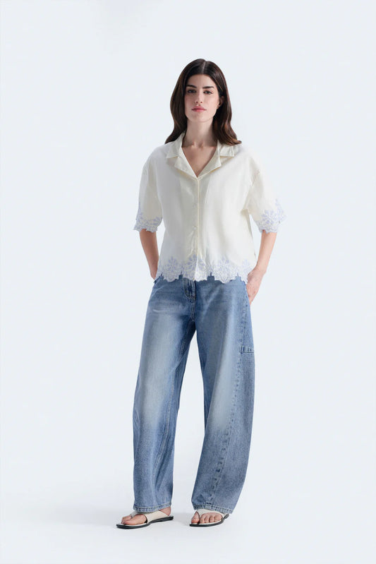 SUPER CROPPED EMBROIDERED SHIRT