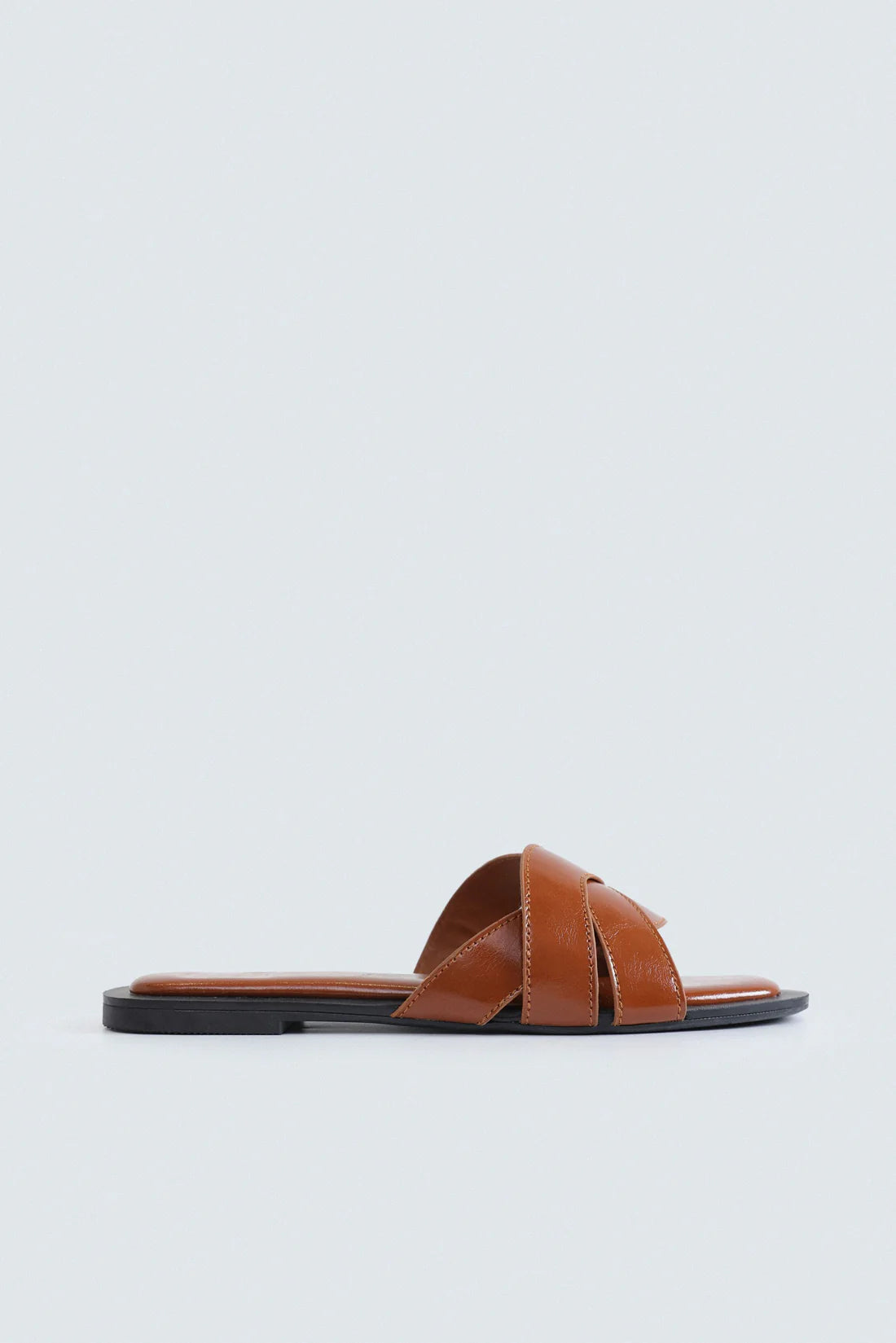 CRISS-CROSS FLATS