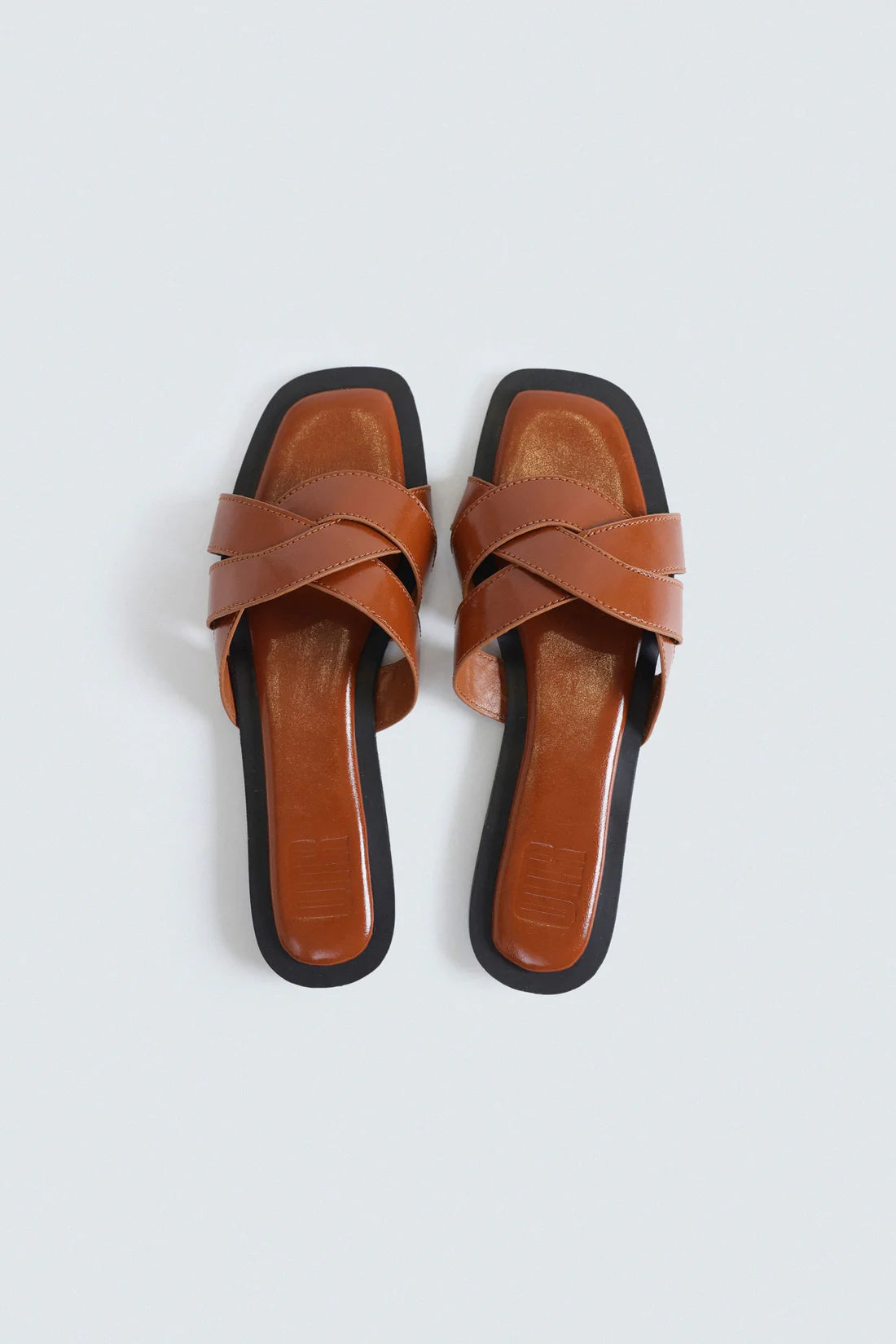 CRISS-CROSS FLATS