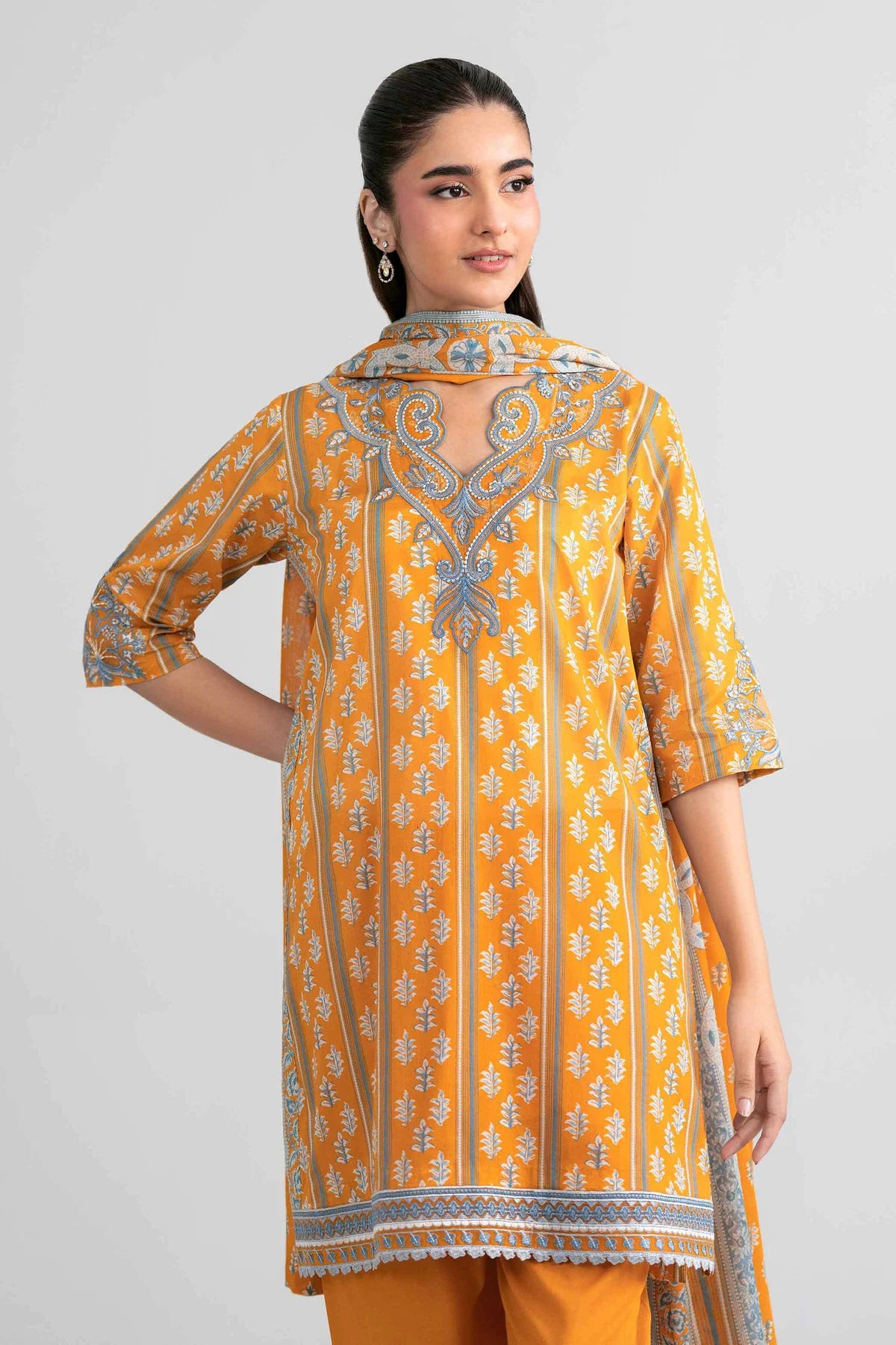 3 PIECE - PRINTED EMBROIDERED SUIT