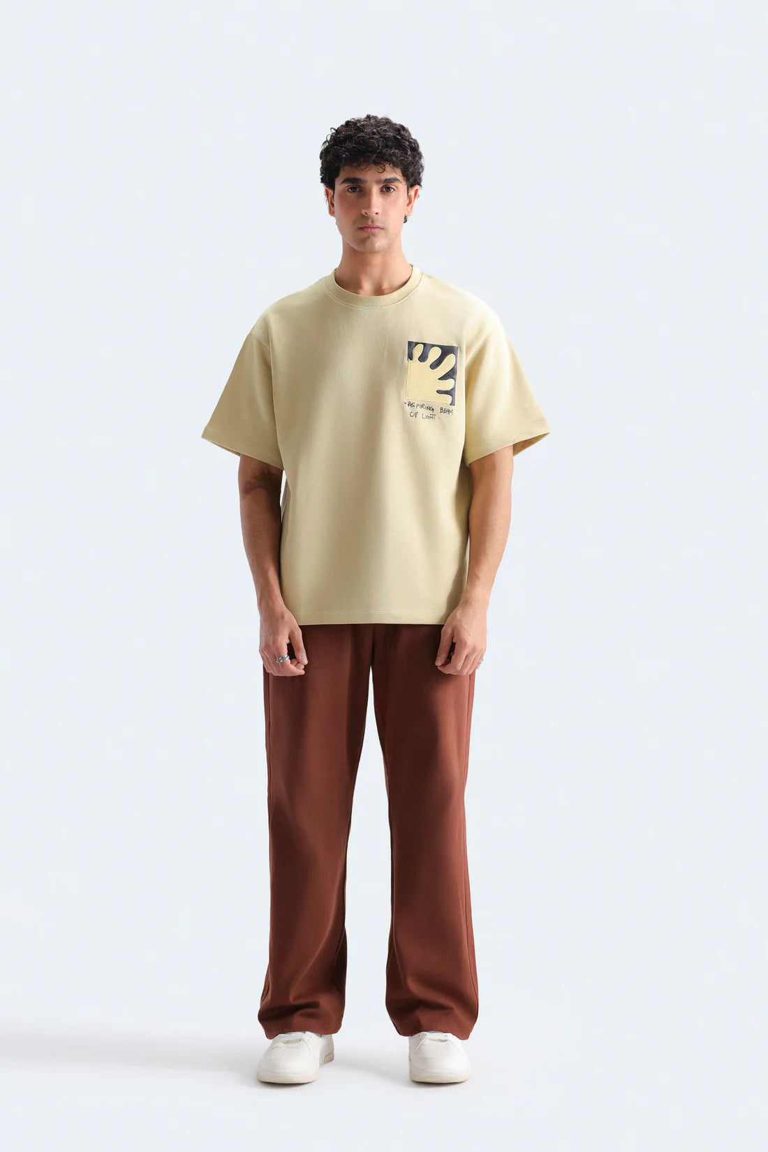 EMBROIDERED GRAPHIC T-SHIRT