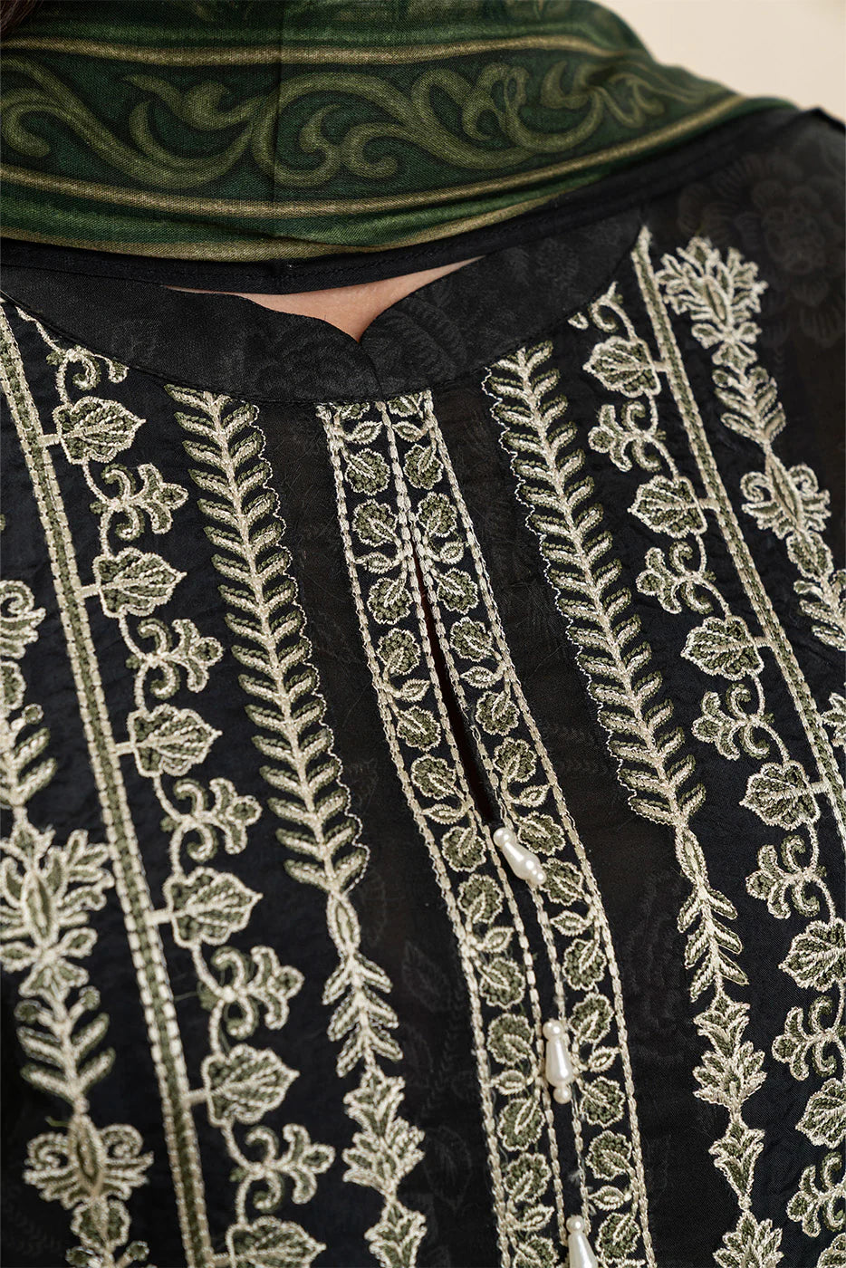 3 PIECE EMBROIDERED LAWN SUIT-