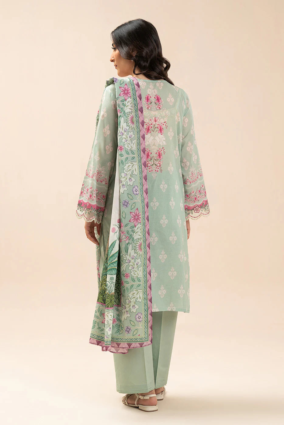 3 PIECE EMBROIDERED LAWN SUIT-