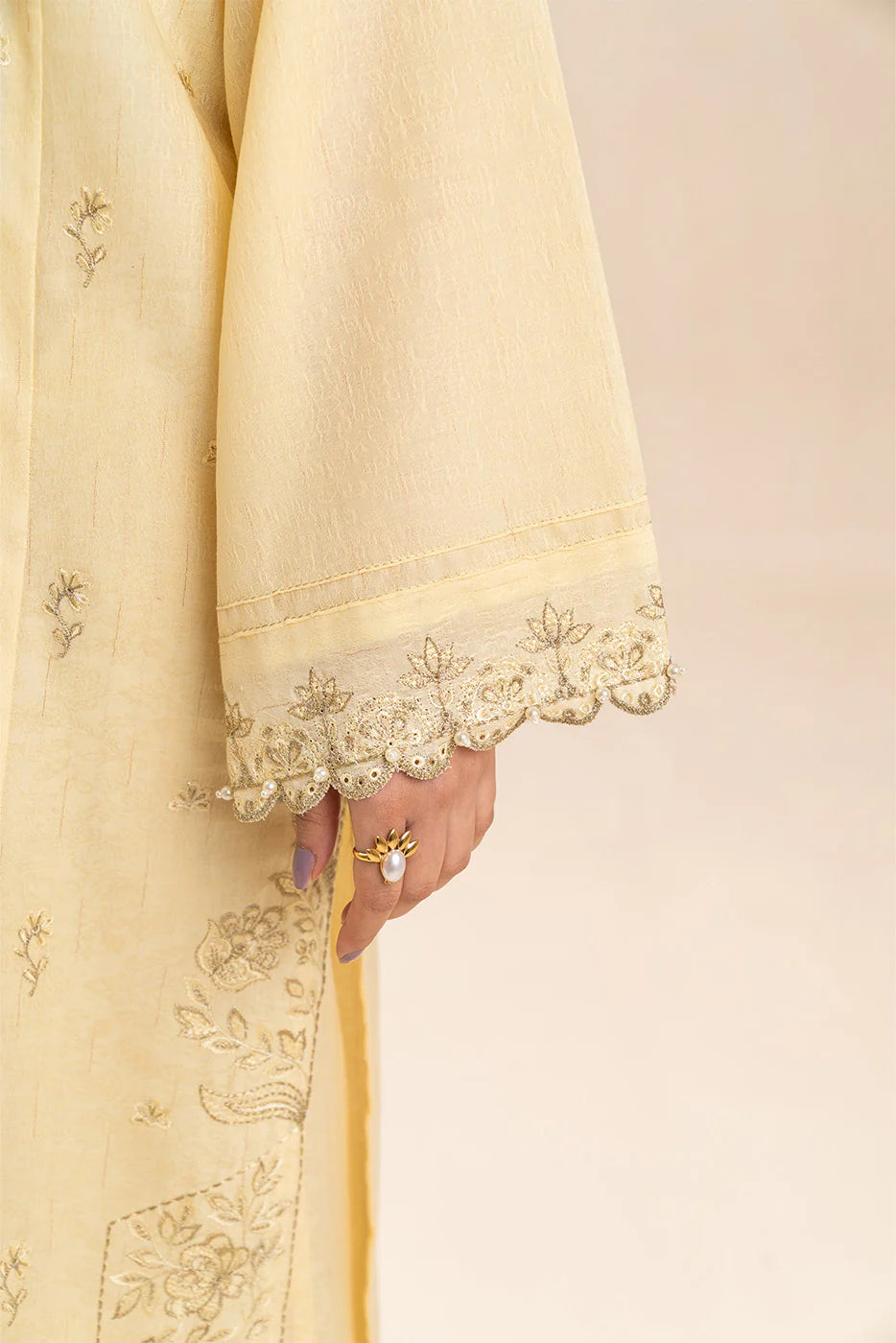 2 PIECE EMBROIDERED TEXTURED LAWN SUIT-