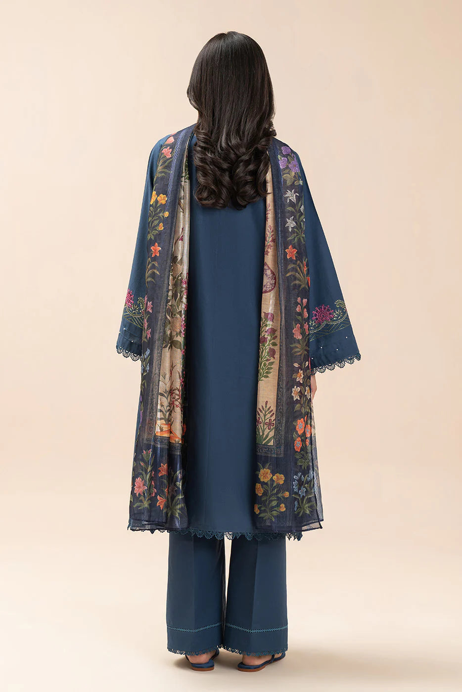 3 PIECE EMBROIDERED LAWN SUIT-