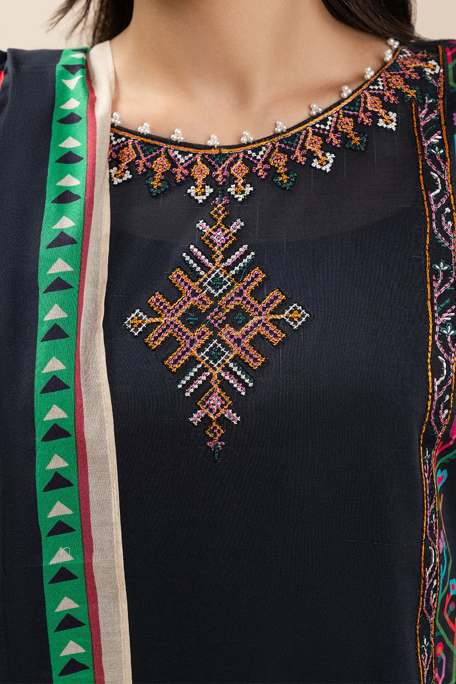 3 PIECE EMBROIDERED LAWN SUIT-