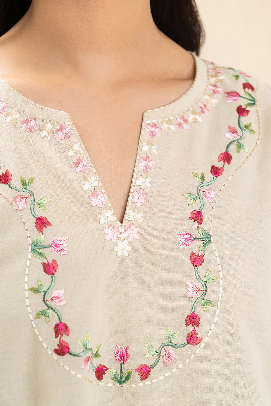 2 PIECE EMBROIDERED SUIT (FLOW)